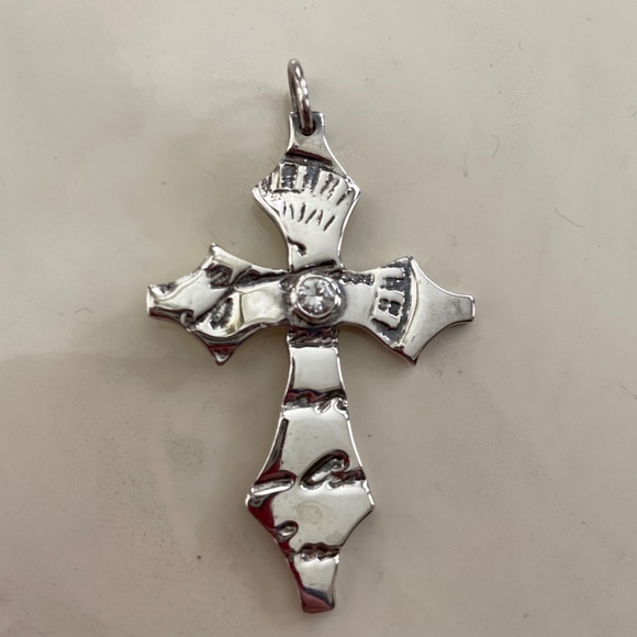 Sterling Silver Cross with AAA CZ accent stone - Picture 3 of 6